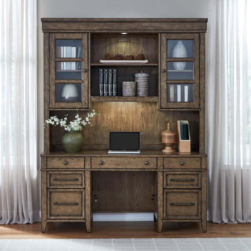 Carolina Park Traditional Executive Desk in Amber Brown