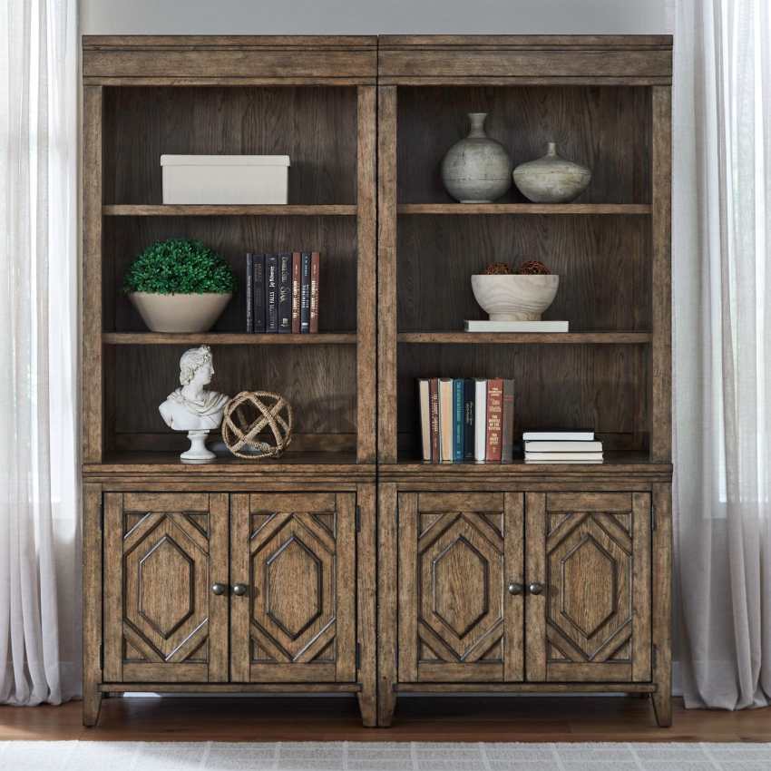 Carolina Park Traditional Executive Desk in Amber Brown
