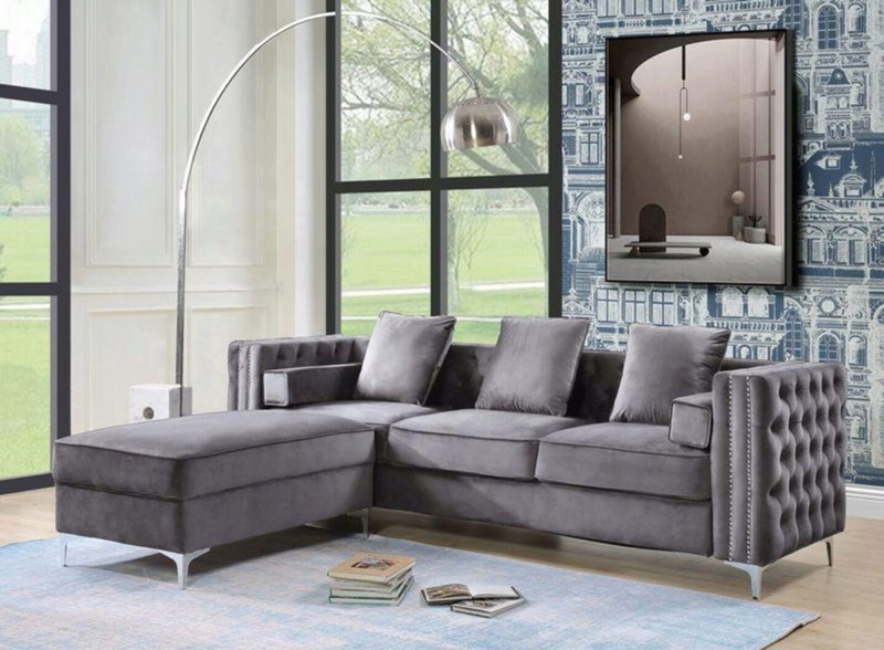 Bovasis Sectional Sofa in Gray