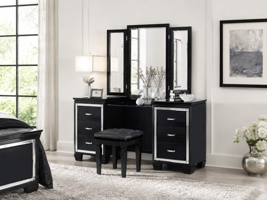 Allura Black Modern Chic Bedroom Set with LED Lights