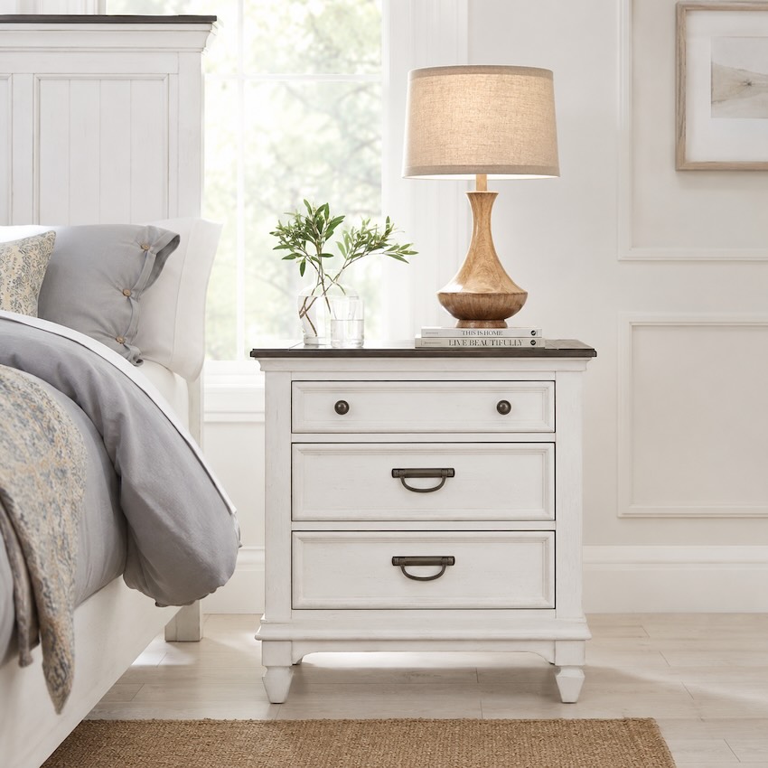 Allyson Park Modern Farmhouse Bedroom Set in White