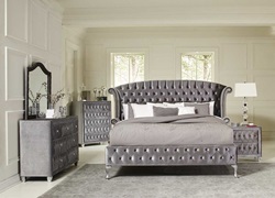 Deanna Bedroom Set in Gray Velvet