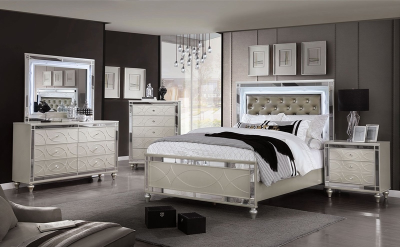 Manar Bedroom Set in Silver