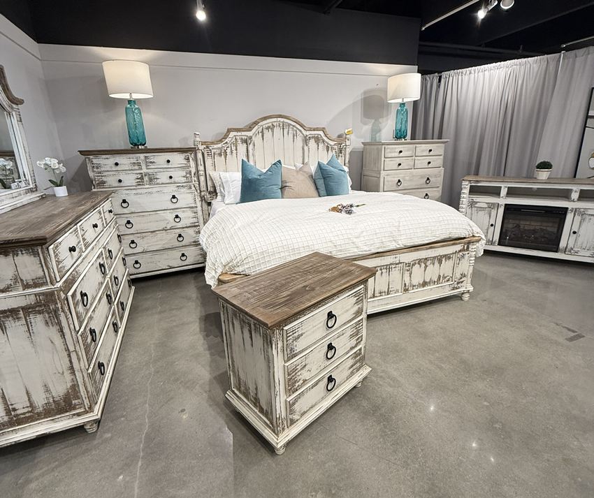 Clarice French Country Bedroom Set in White Sandstone