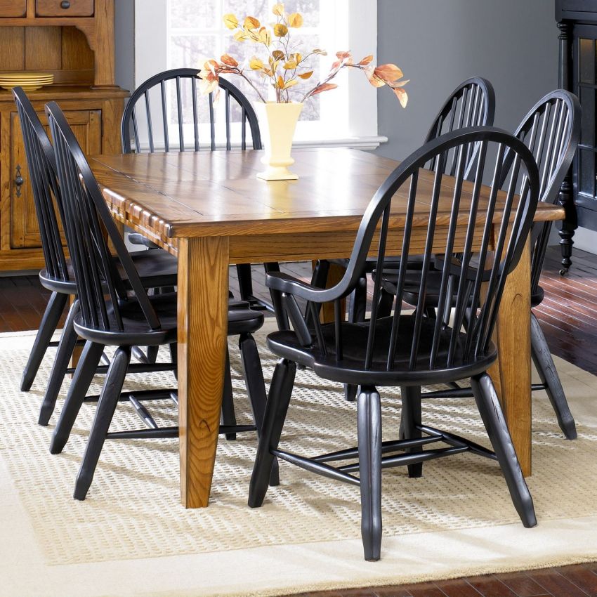 Treasures Dining Room Set with Black Chairs